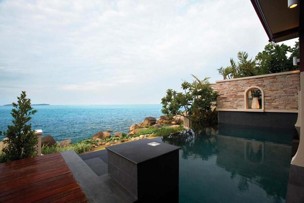 Villa Fronte Mare con Piscina Privata